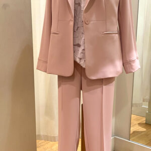Tailleur giacca e pantalone rosa cipria - immagine 3
