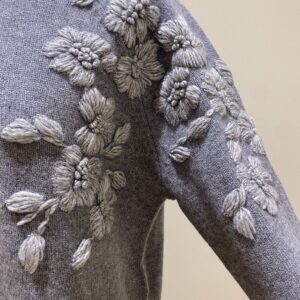 Maglia in pura lana con ricamo floreale Elena Miro' - immagine 4