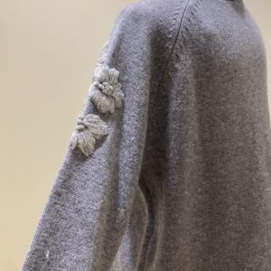 Alternative view of Maglia in pura lana con ricamo floreale Elena Miro'